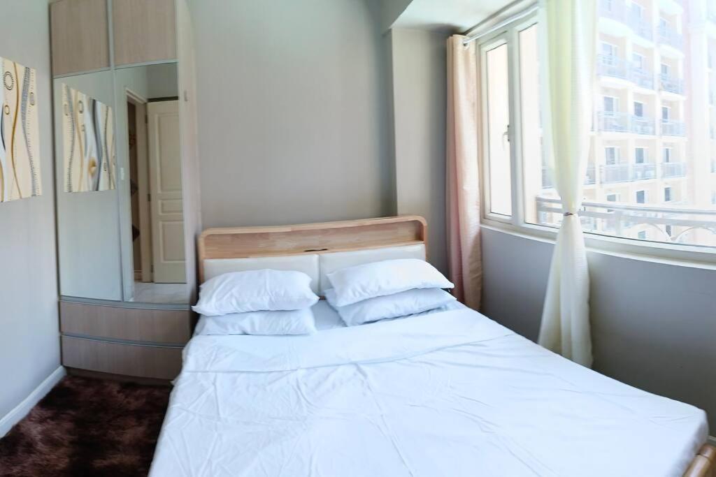 Monarch Parksuites - Balmoral Place Paranaque City ภายนอก รูปภาพ