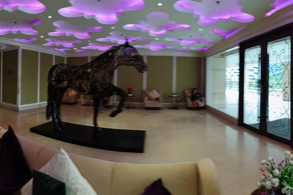 Monarch Parksuites - Balmoral Place Paranaque City ภายนอก รูปภาพ