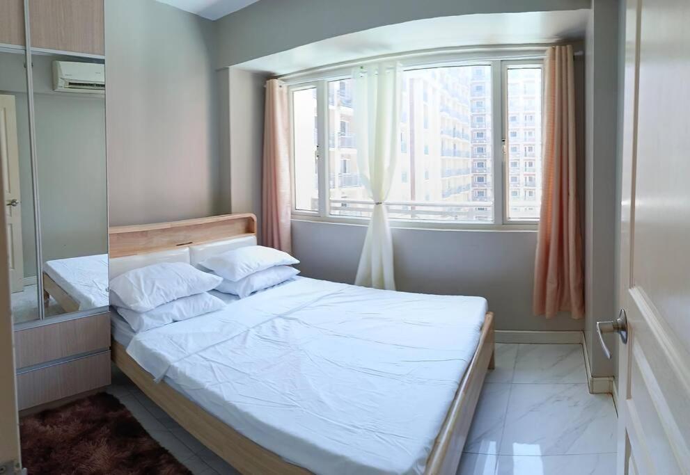 Monarch Parksuites - Balmoral Place Paranaque City ภายนอก รูปภาพ