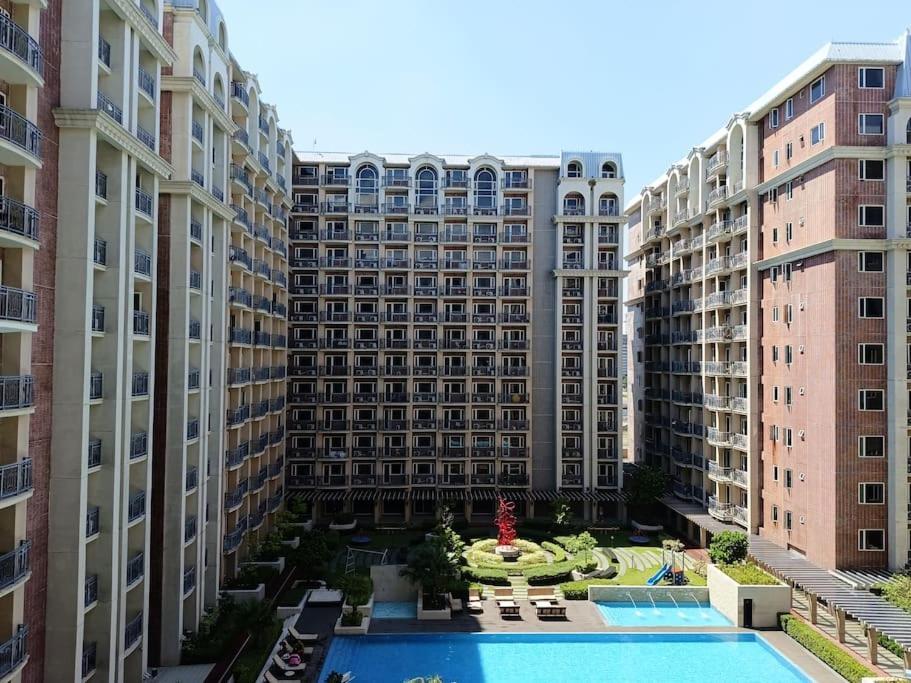 Monarch Parksuites - Balmoral Place Paranaque City ภายนอก รูปภาพ