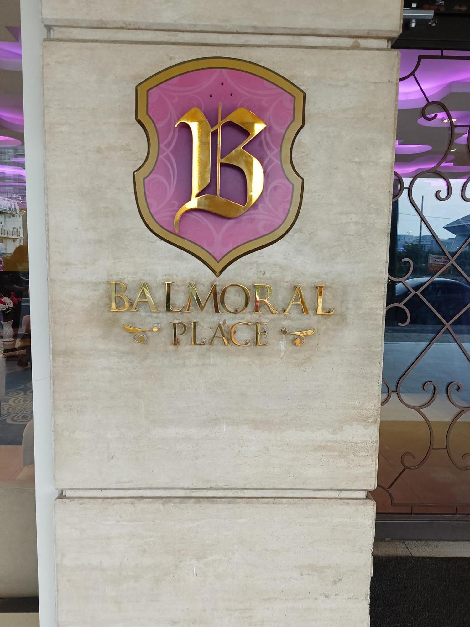Monarch Parksuites - Balmoral Place Paranaque City ภายนอก รูปภาพ